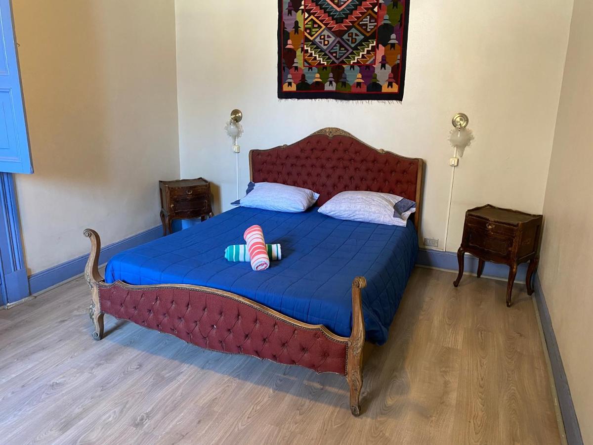 La Casa Roja Hostel Сантяго Екстериор снимка