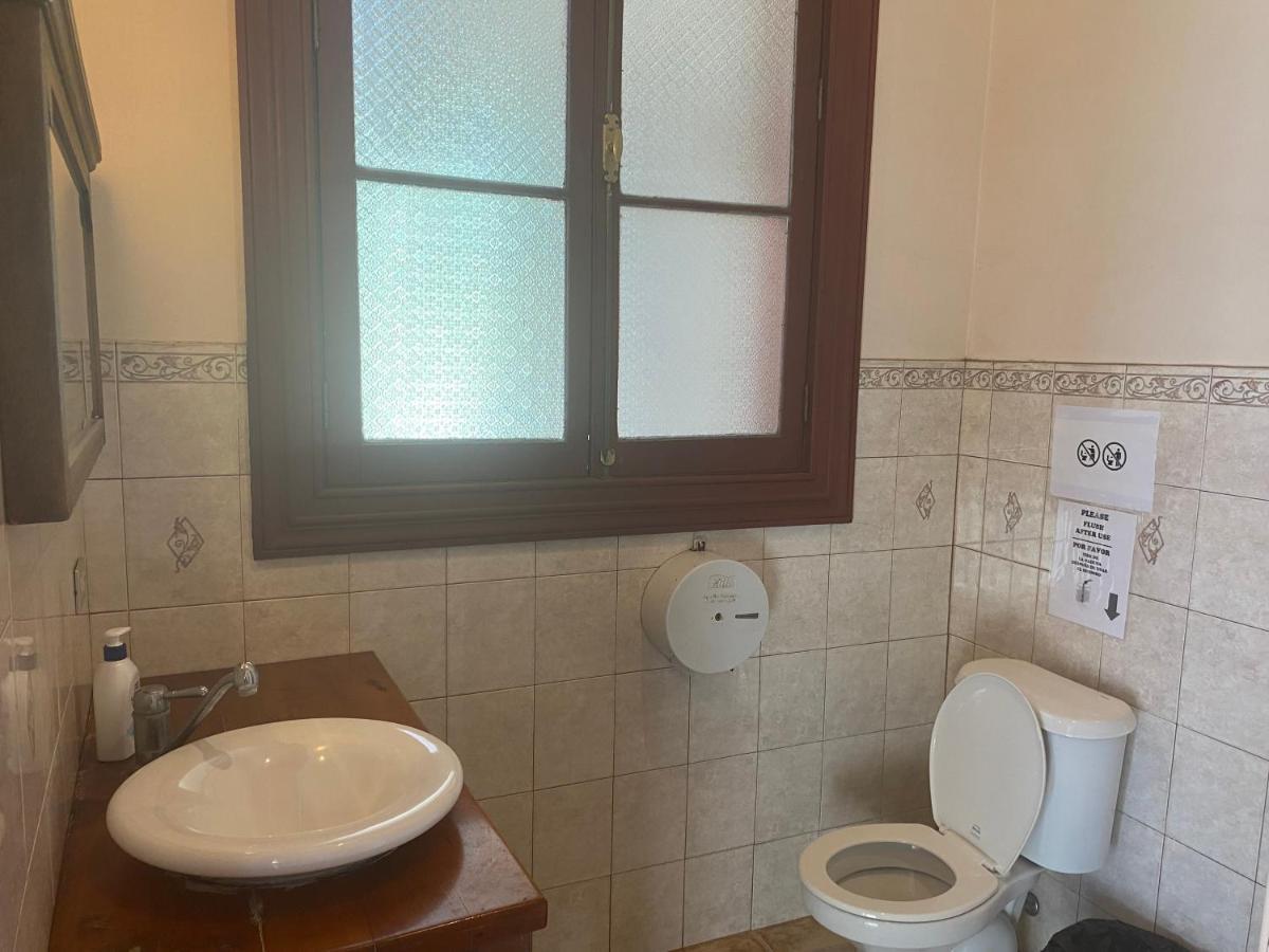 La Casa Roja Hostel Сантяго Екстериор снимка