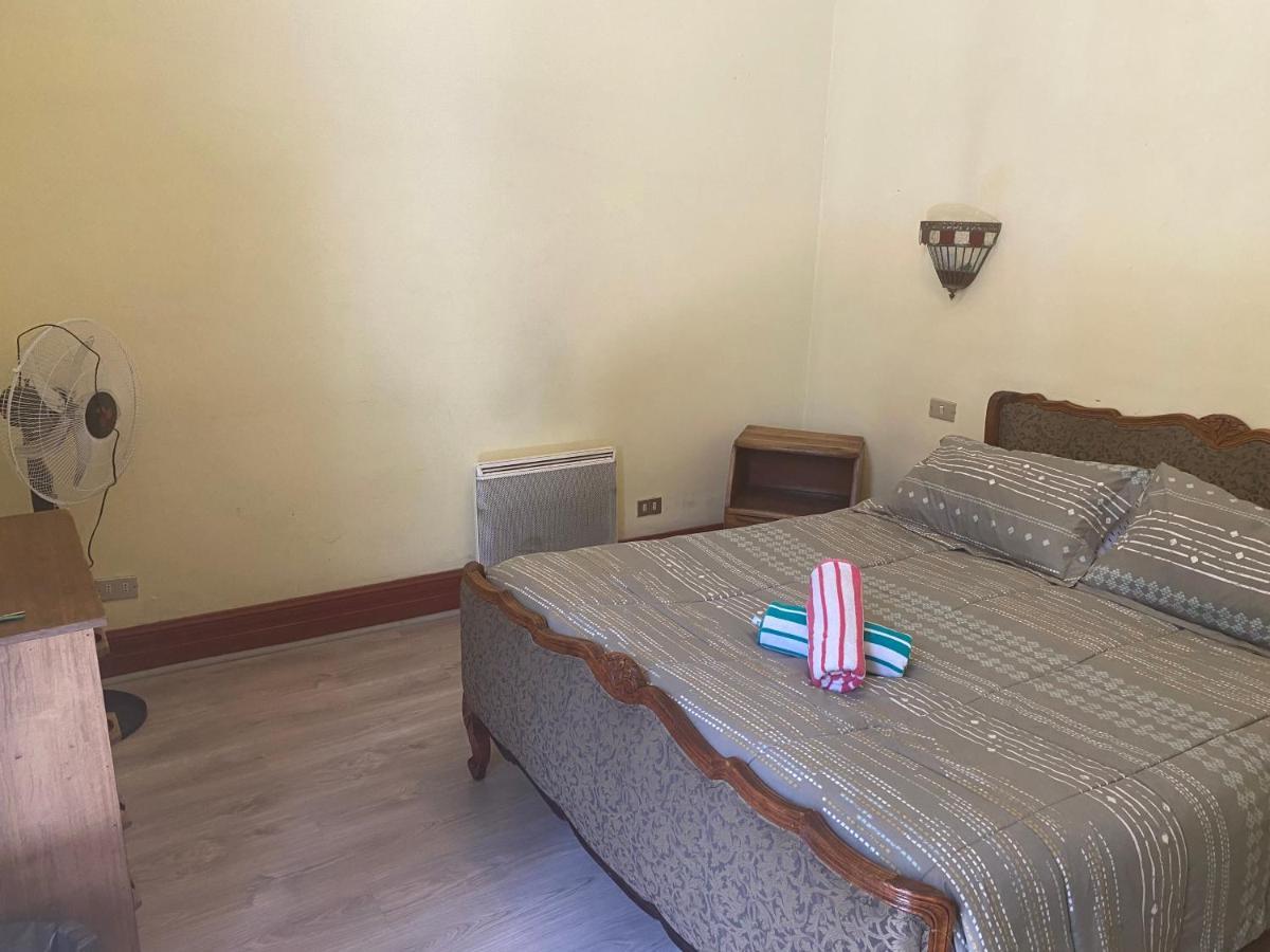 La Casa Roja Hostel Сантяго Екстериор снимка