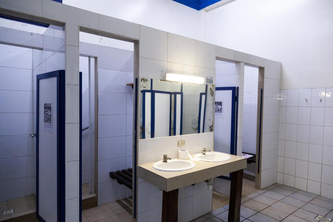 La Casa Roja Hostel Сантяго Екстериор снимка
