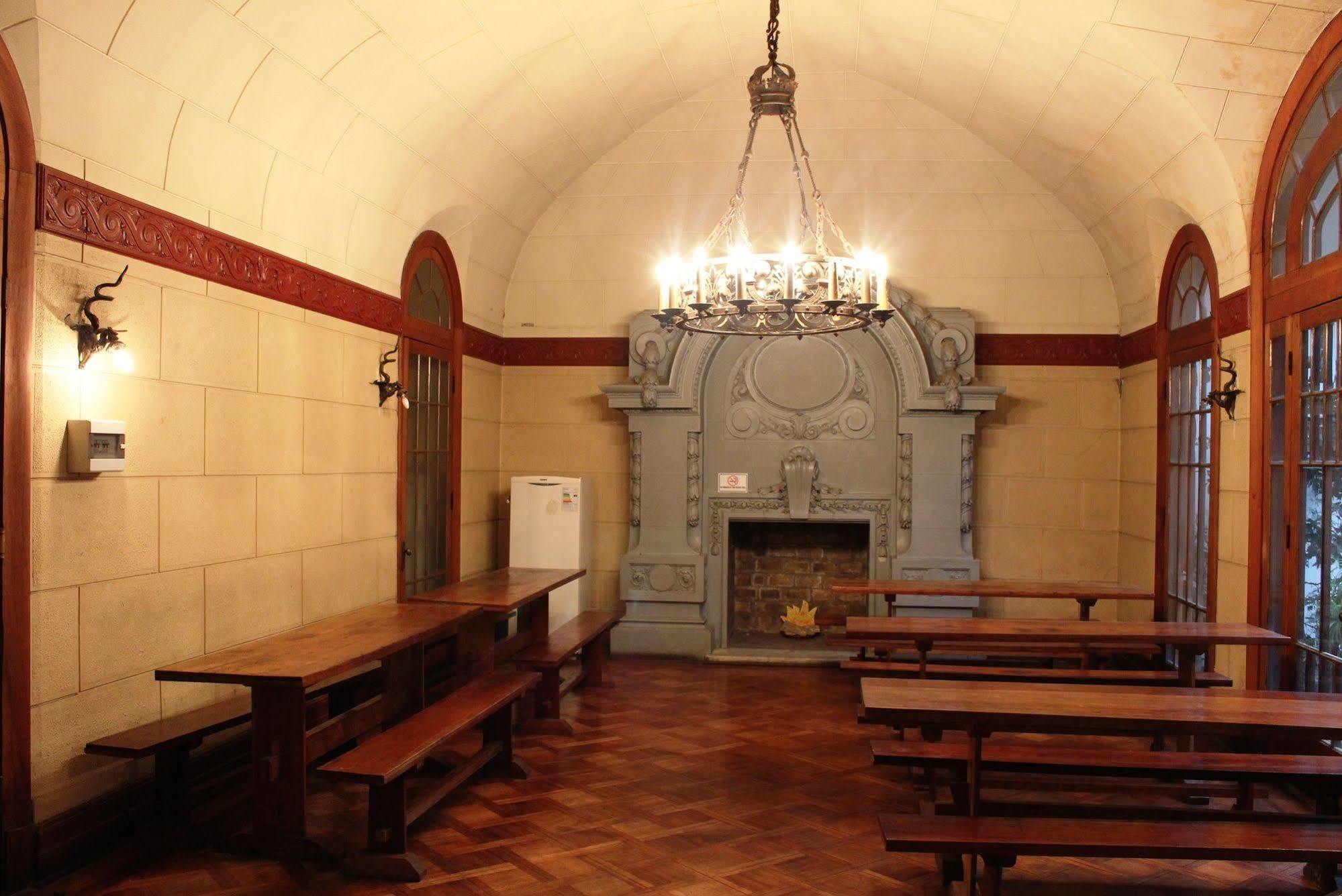 La Casa Roja Hostel Сантяго Екстериор снимка