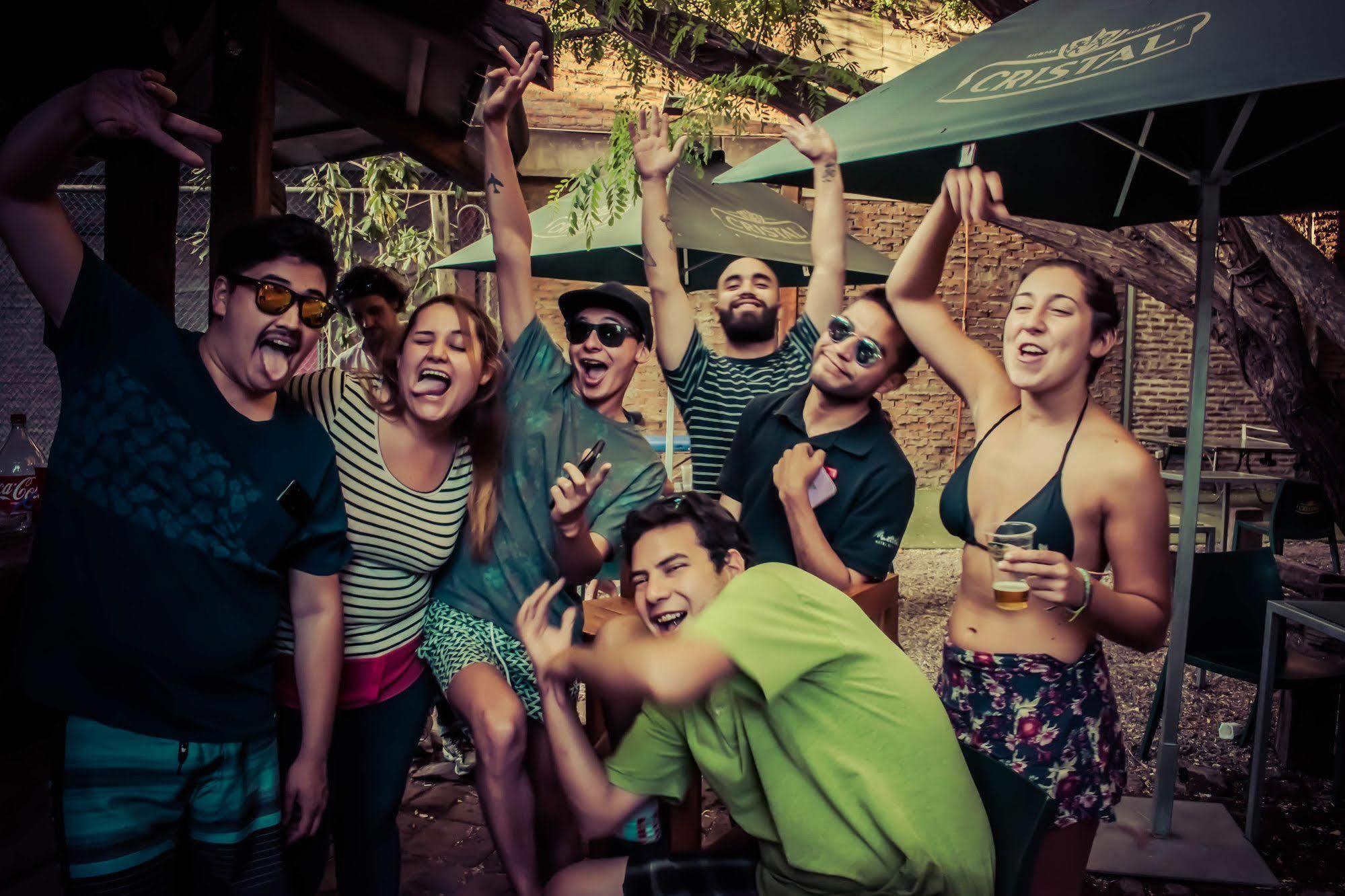 La Casa Roja Hostel Сантяго Екстериор снимка